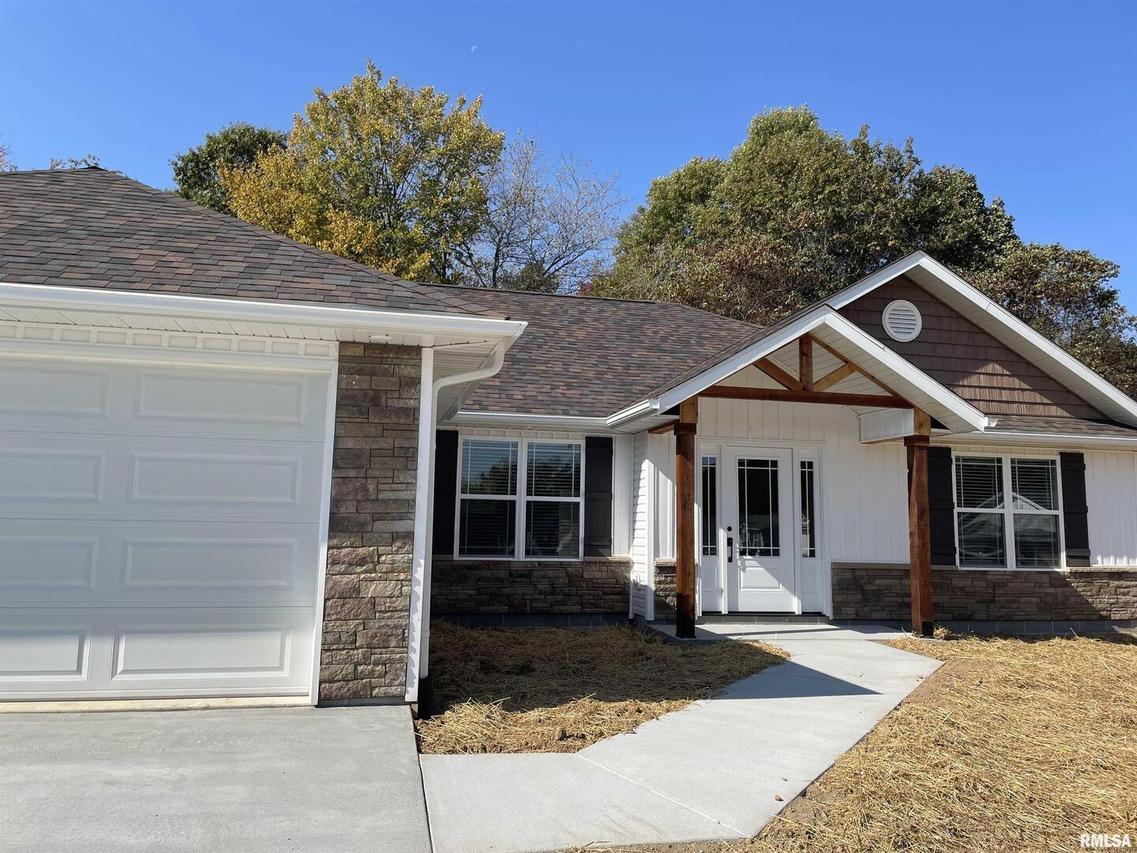 202 Olivia Dr., Marion, IL 62959