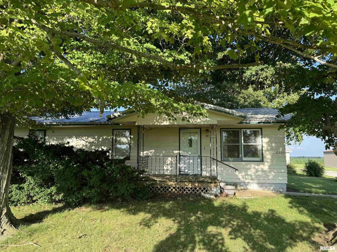 6604 Water Tower Rd., Alma, IL 62807
