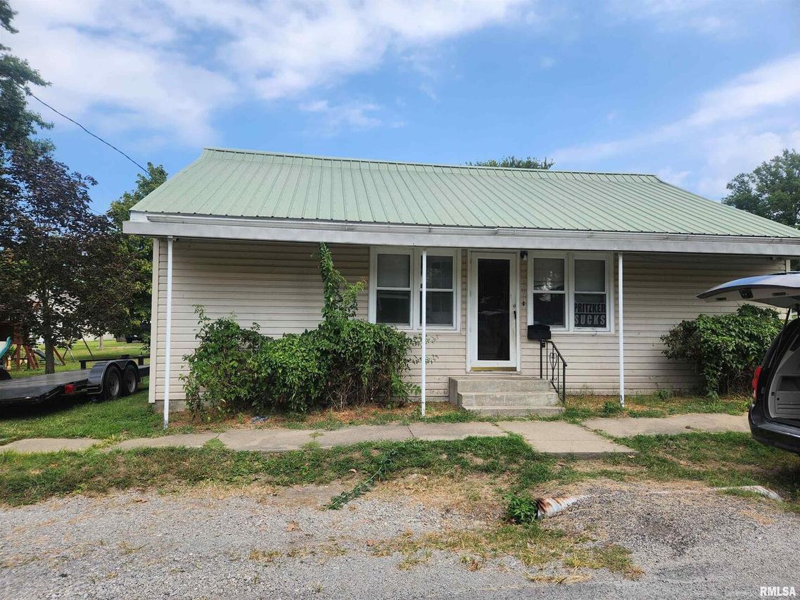 307 E Parker St., Pinckneyville, IL 62274