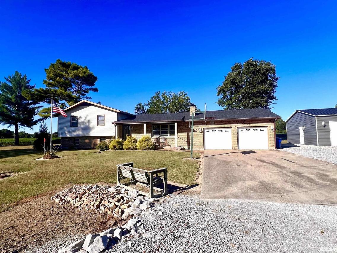 180 Fairlawn Dr., Tamms, IL 62988