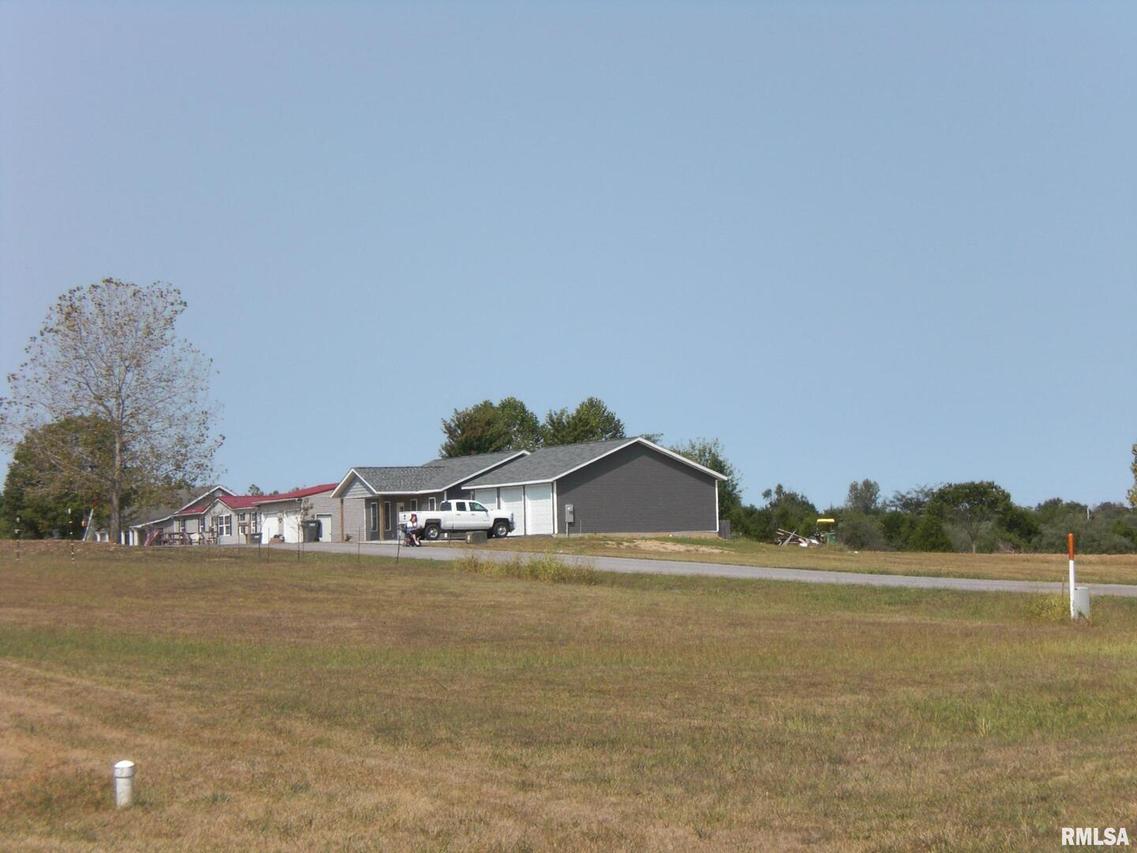 5761 Arctic Fox Dr., Carterville, IL 62918