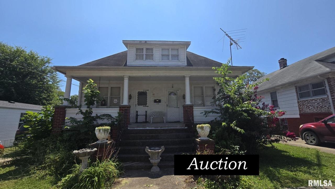 115 E Gaskins St., Harrisburg, IL 62946