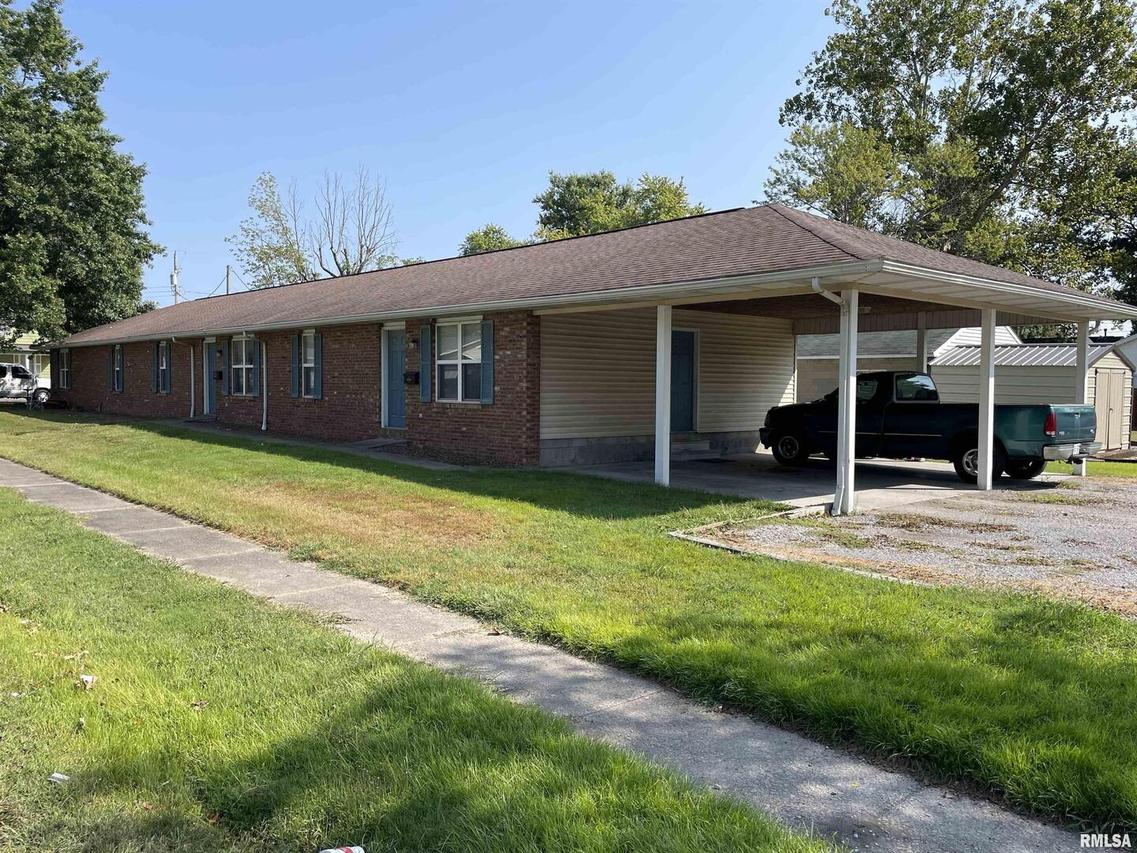 1005 N Whitman St., Marion, IL 62959