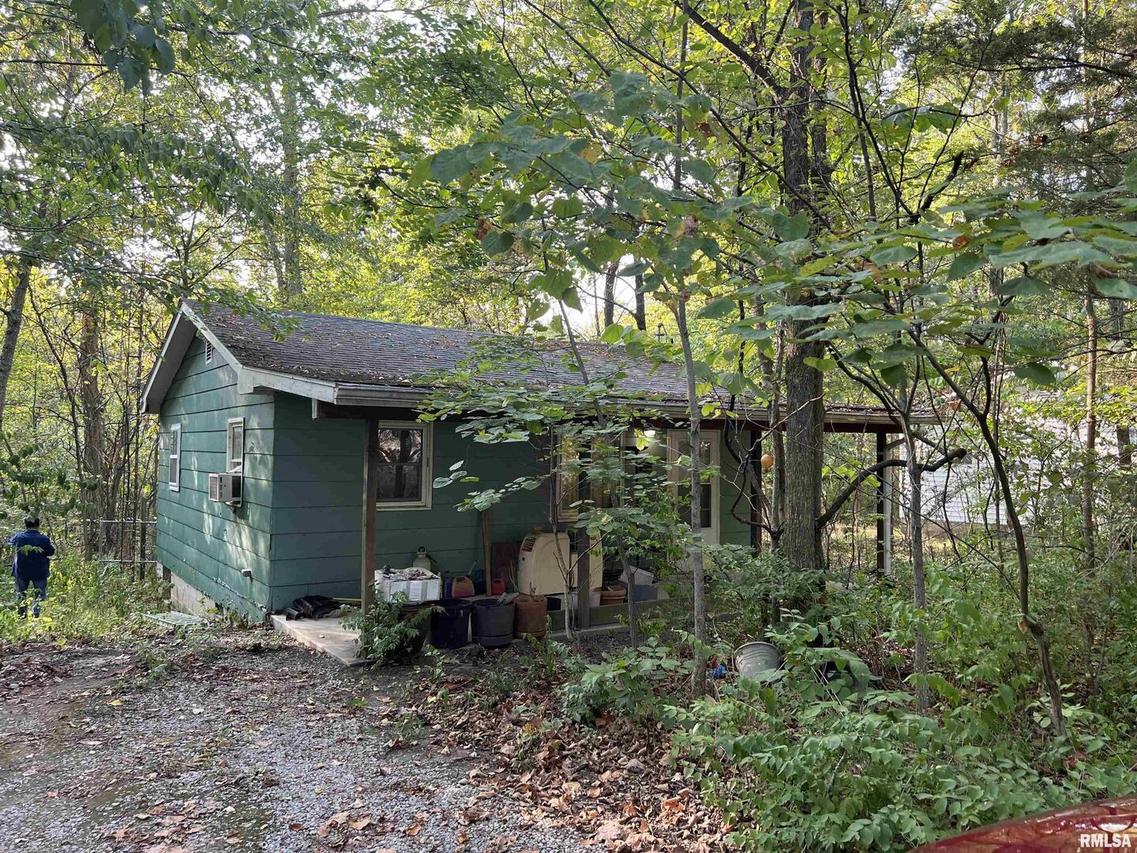 6807 Sparrow Ln., Carbondale, IL 62901