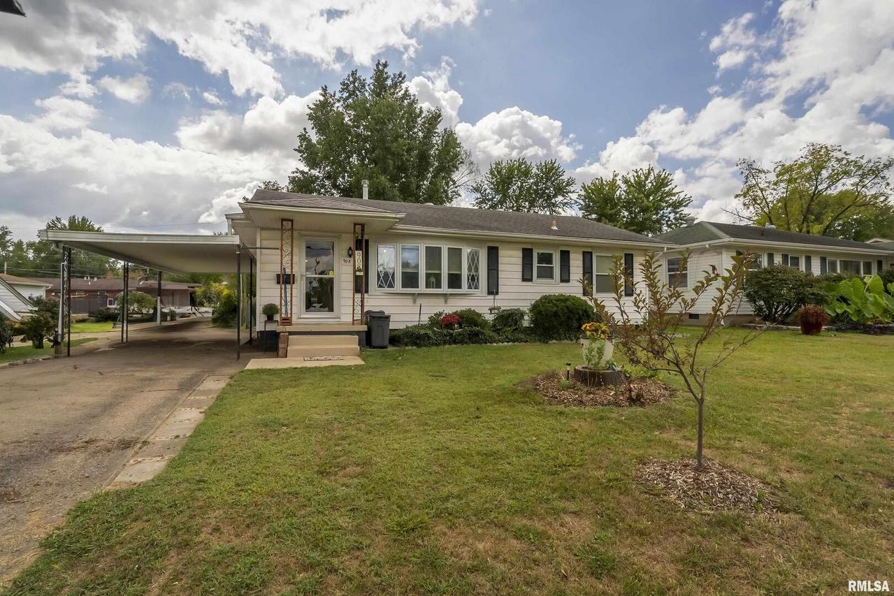 908 E Stotlar St., Herrin, IL 62948