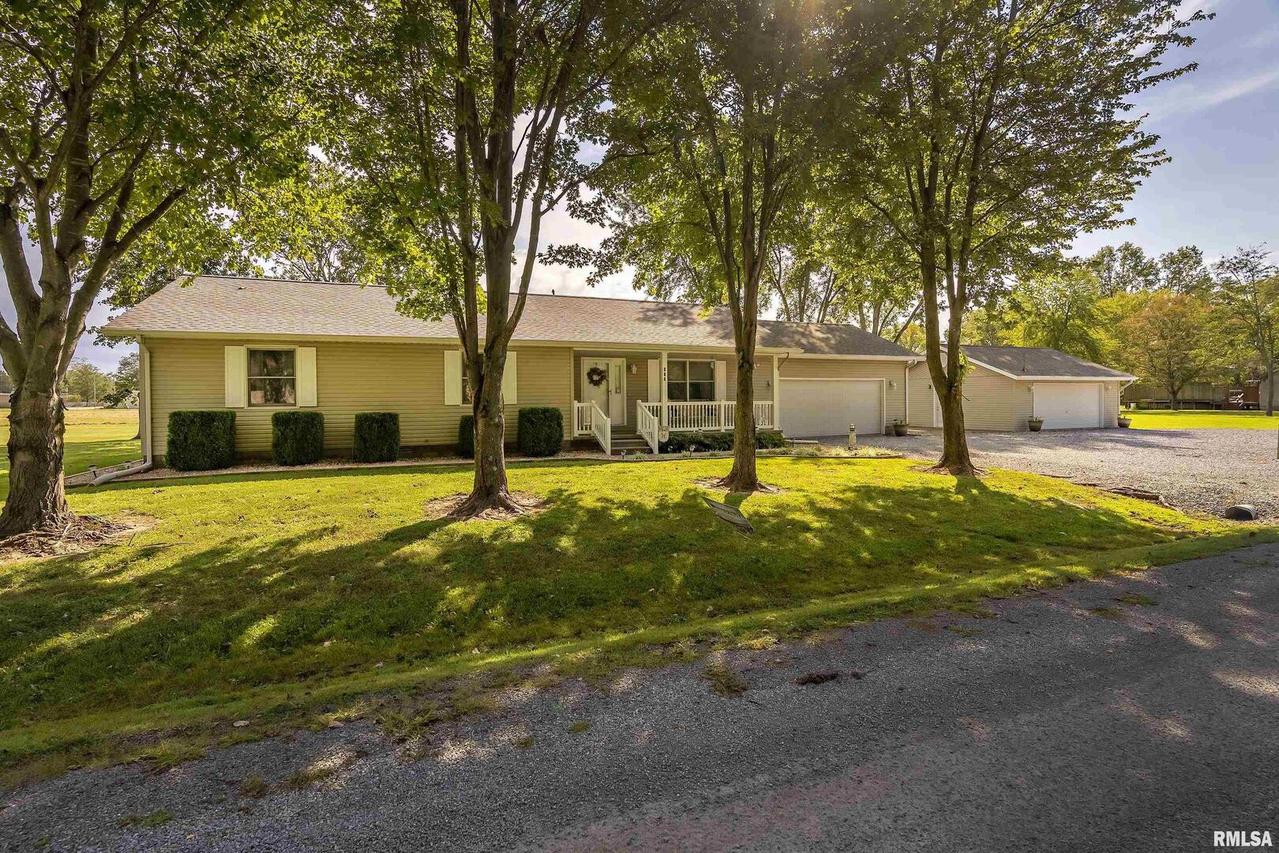 117 Gribble Dr., Carrier Mills, IL 62917