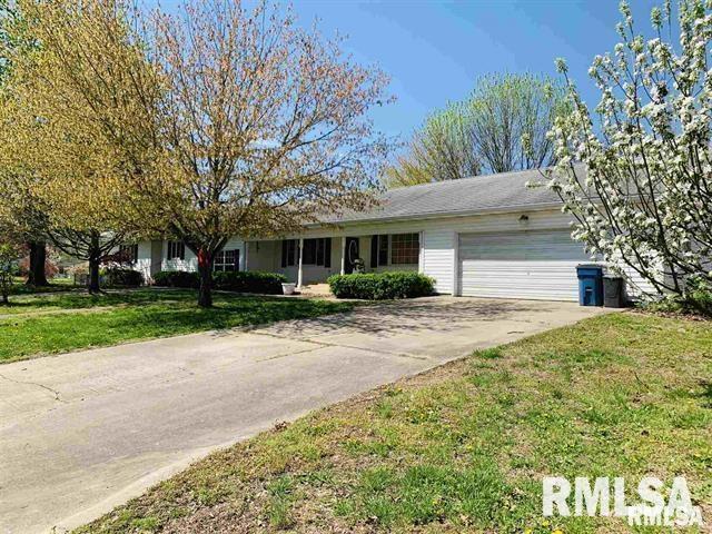 148 Front St., Anna, IL 62952