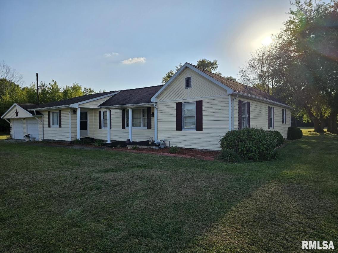 2925 Benton Rd., Mt Vernon, IL 62864