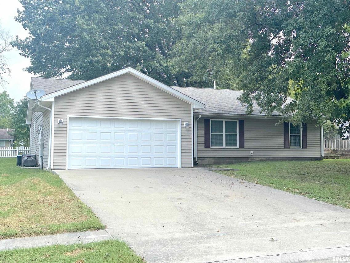 2106 Meadow Ln., Carbondale, IL 62901