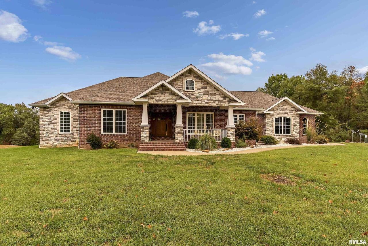 8641 Day Rd., Carbondale, IL 62901