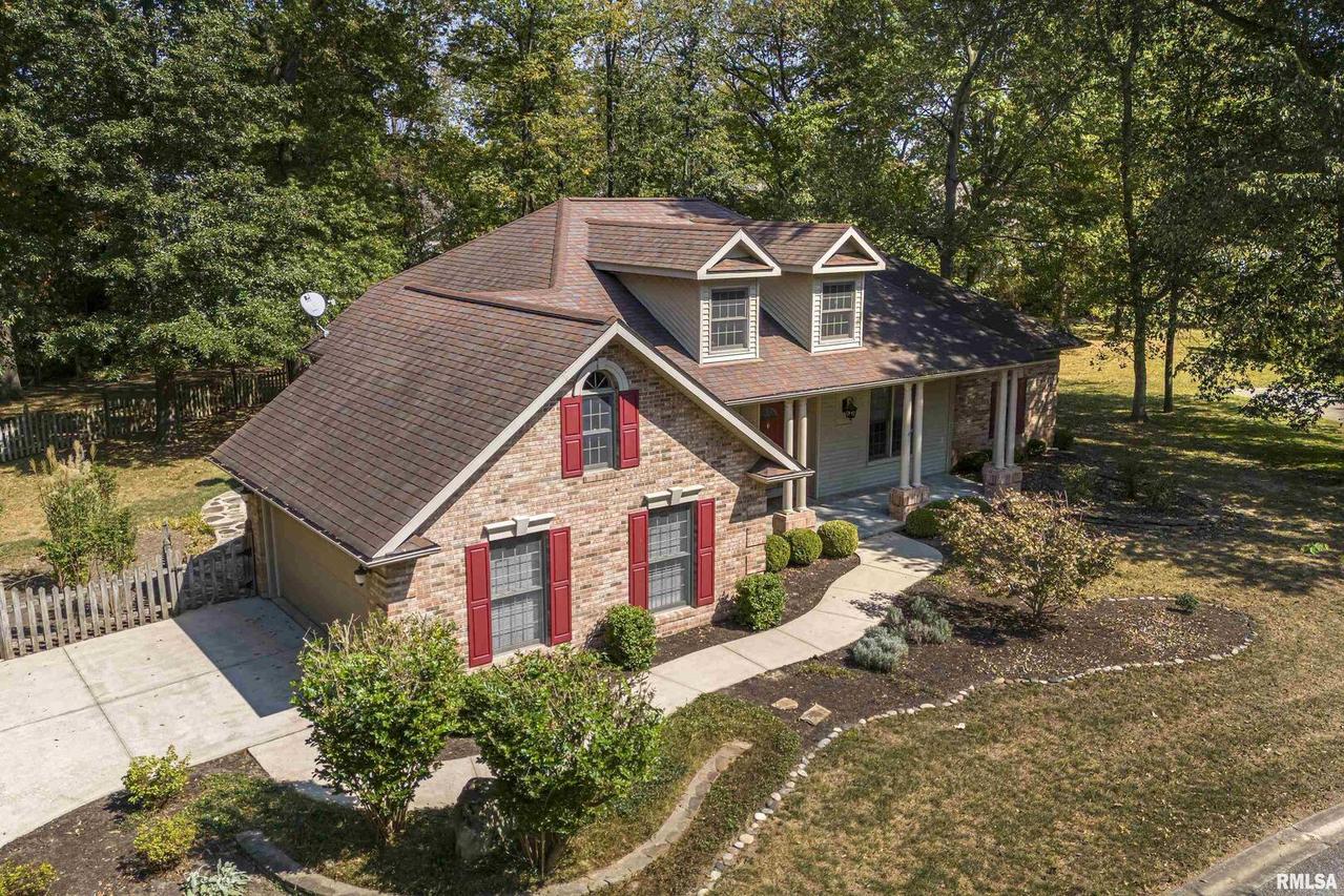 1110 Grand Oak Dr., Carbondale, IL 62901