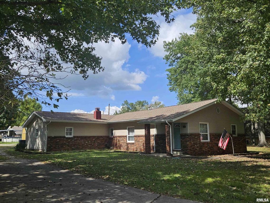 507 N Brown St., Benton, IL