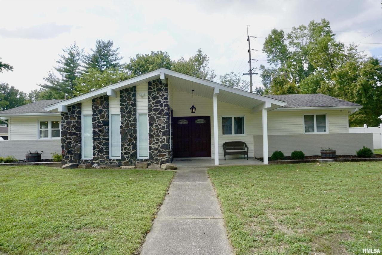 622 S Terrace Dr., Carbondale, IL 62902