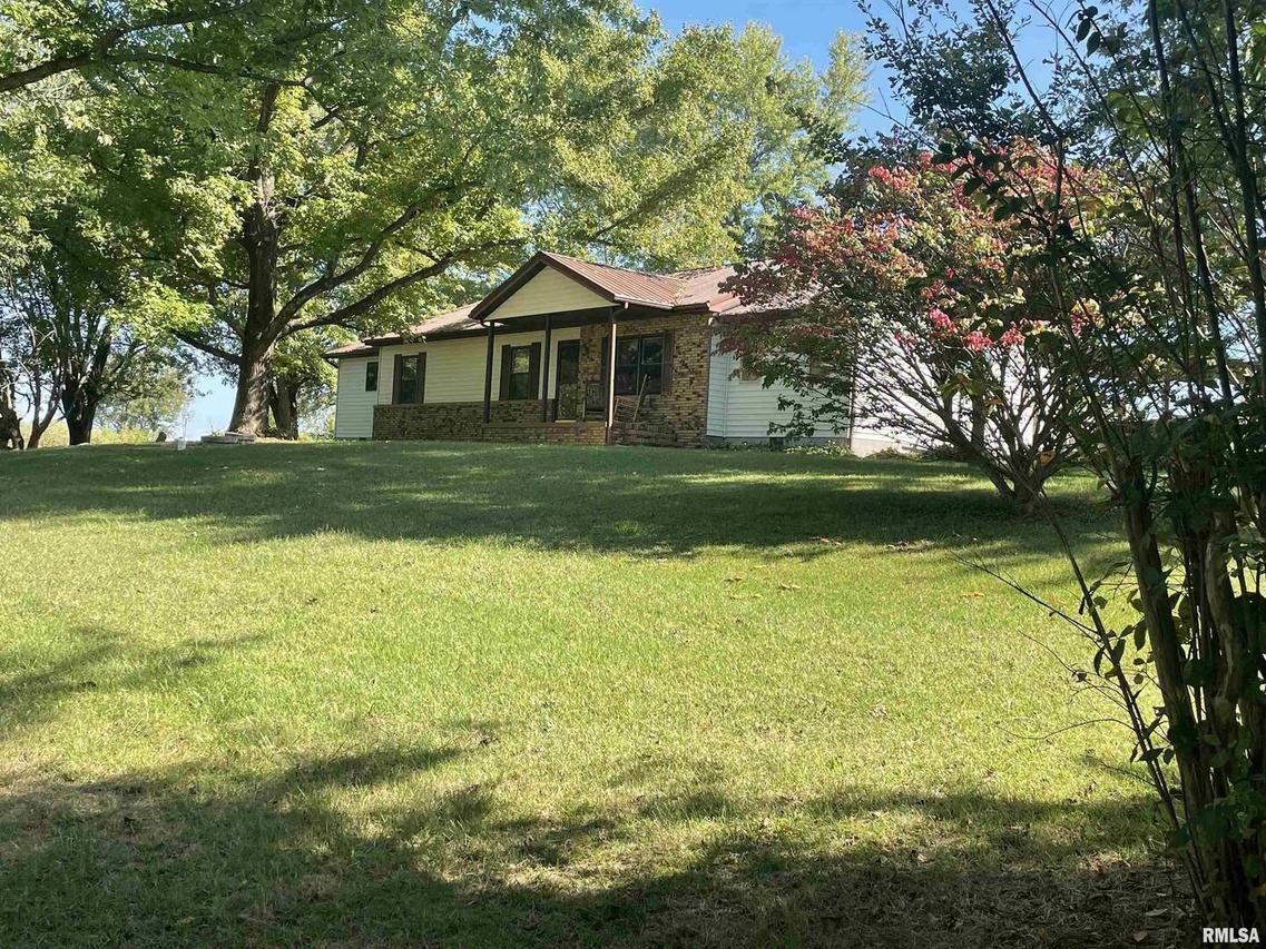 2540 N Old Hwy 51 Hwy., Cobden, IL 62920