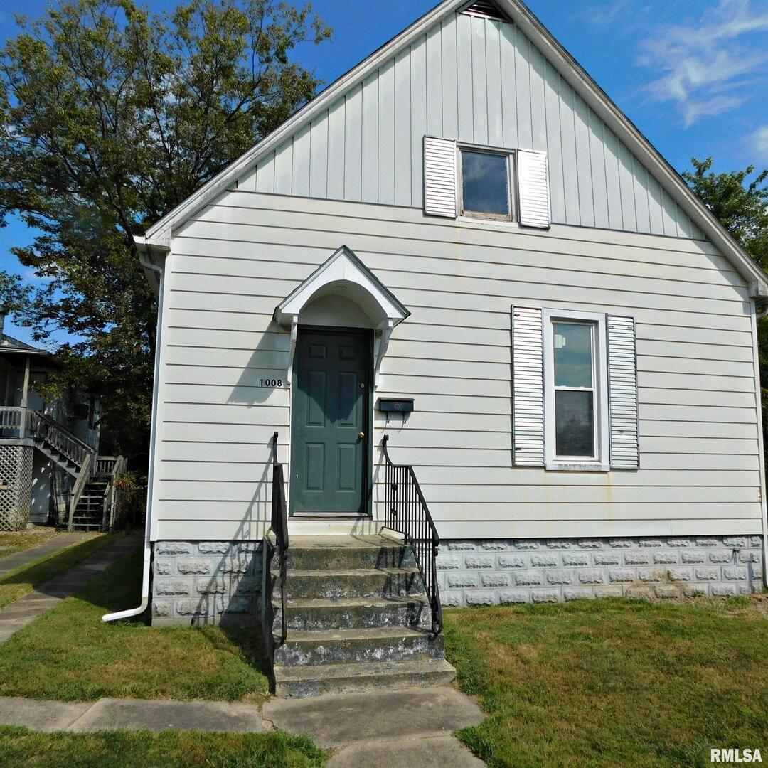 1008 E 3rd St., Centralia, IL 62801