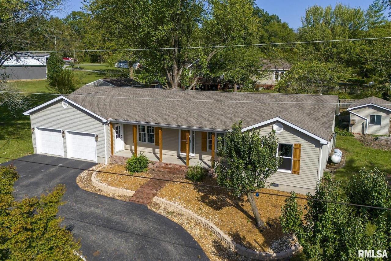 12656 N Shoreland Dr., Marion, IL 62959