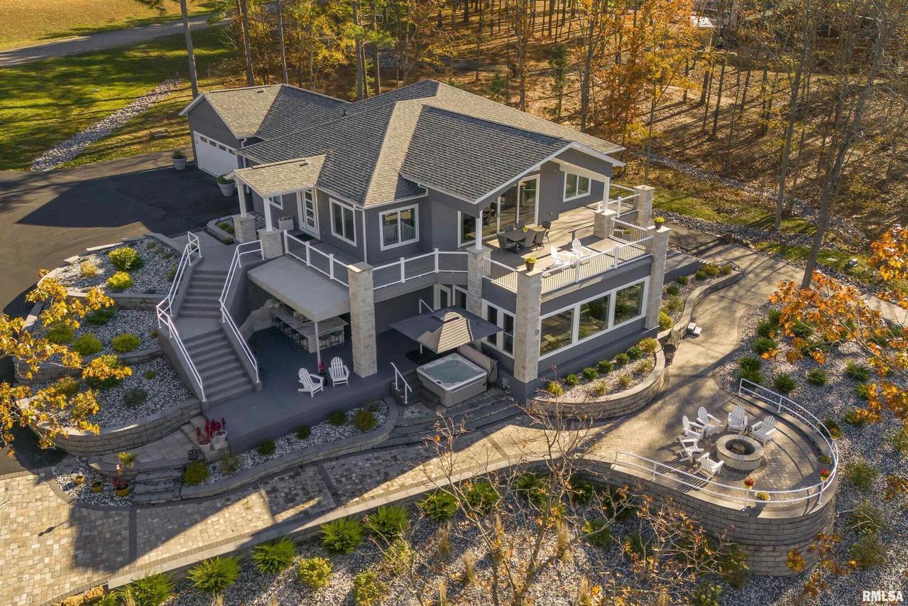 3895 Parrish Ridge Ln., Goreville, IL 62939