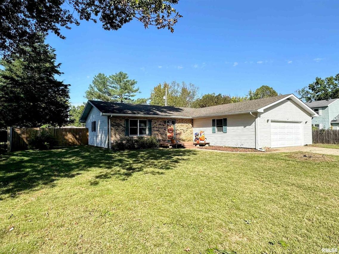 602 Wedgewood Ln., Carbondale, IL 62901