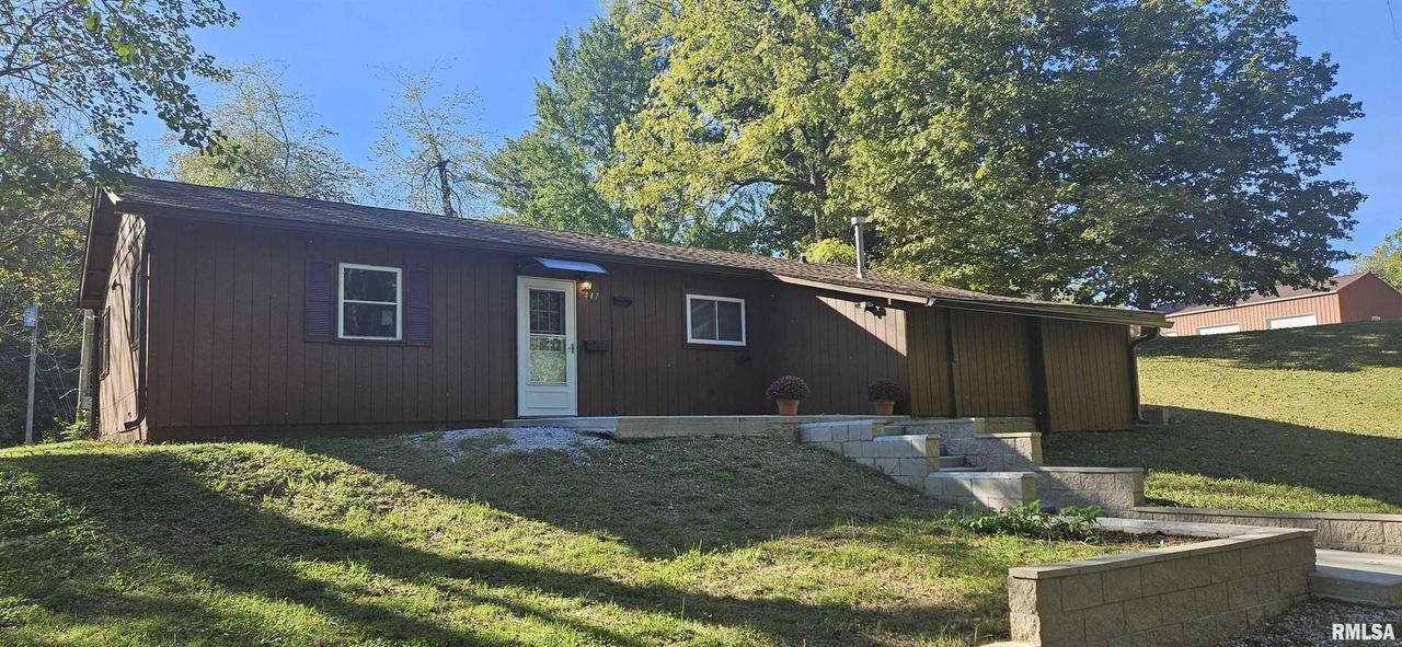 447 N 8th St., Murphysboro, IL 62966