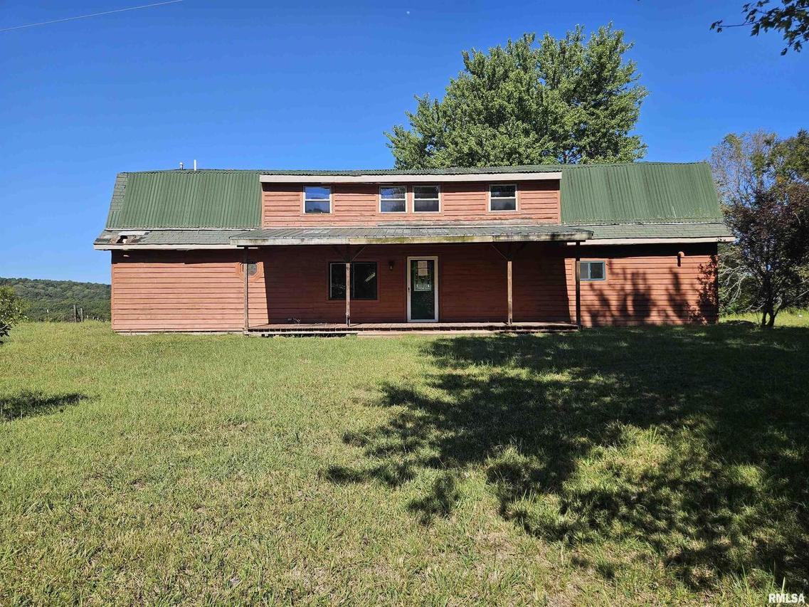 245 Henry Hicks Rd., Herod, IL 62947