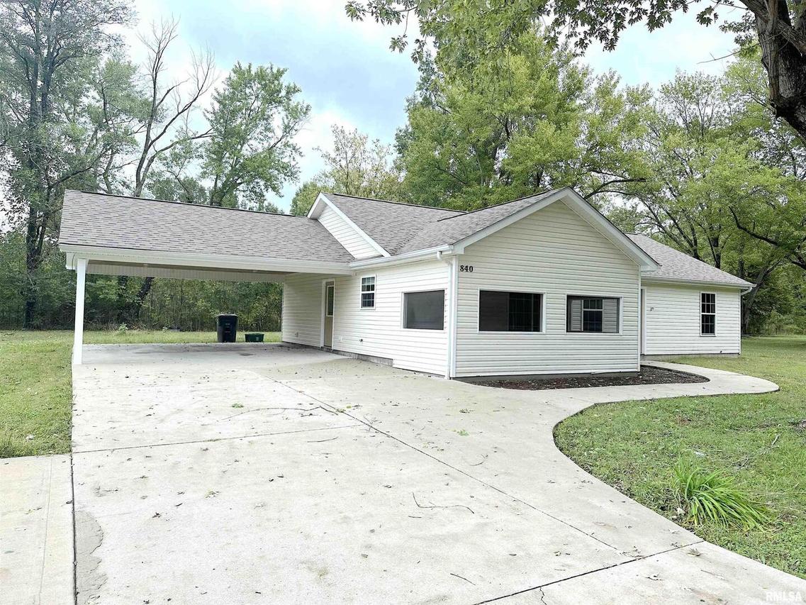 840 Lipe Ln., Carbondale, IL 62901