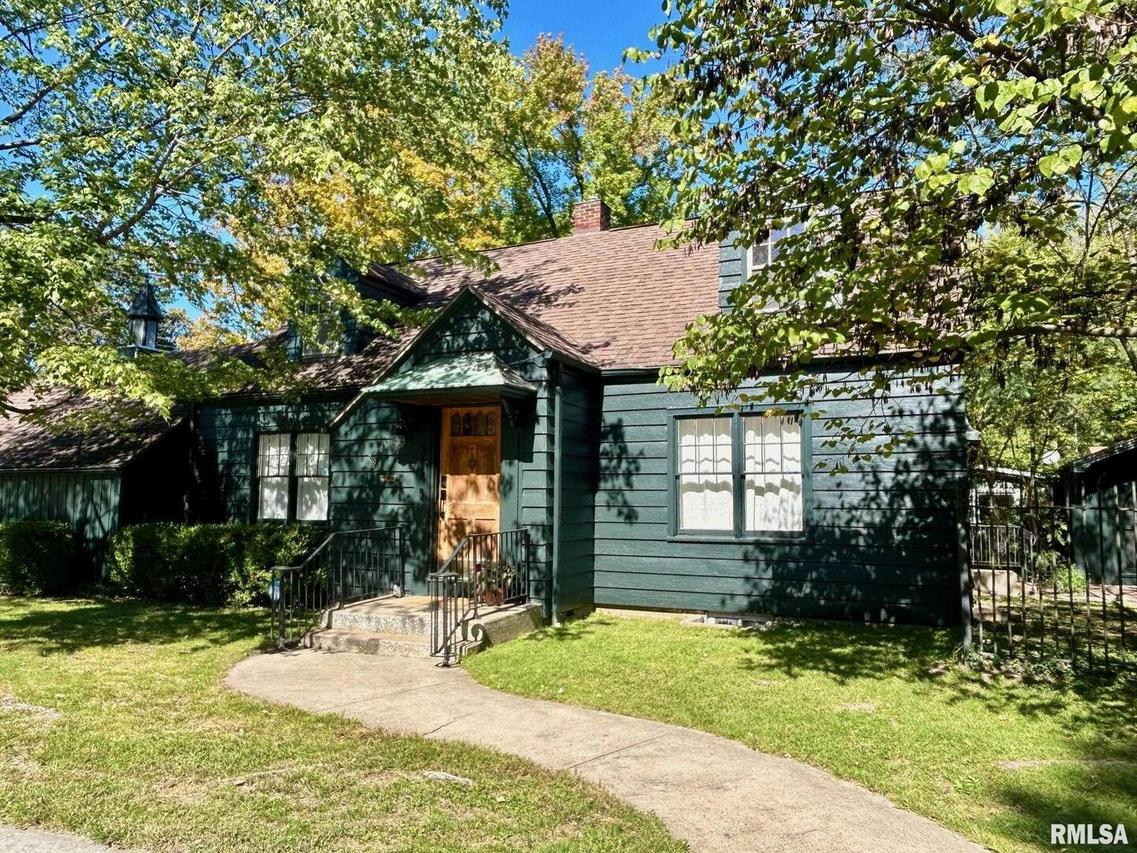 714 W Elm St., Carbondale, IL 62901