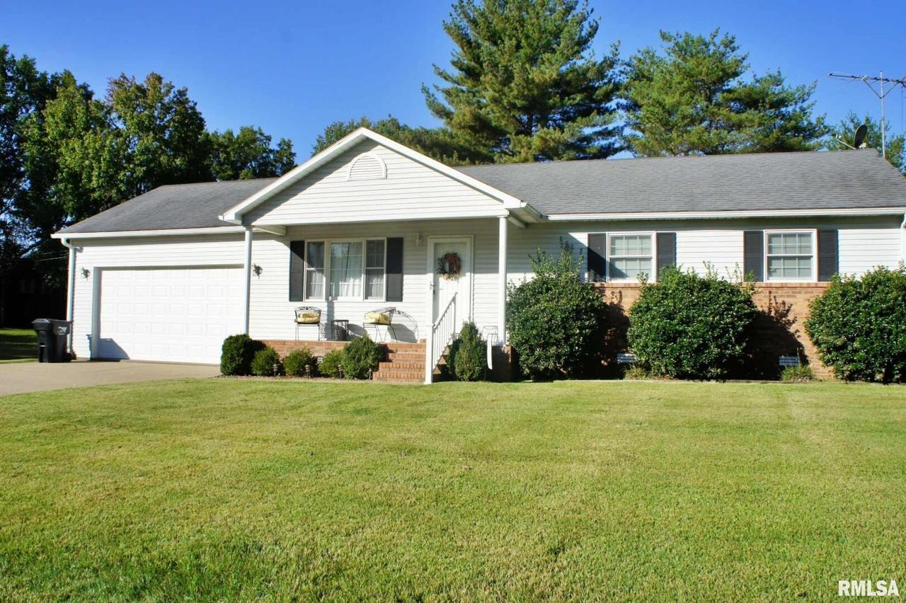 65 Adkins St., Metropolis, IL 62960