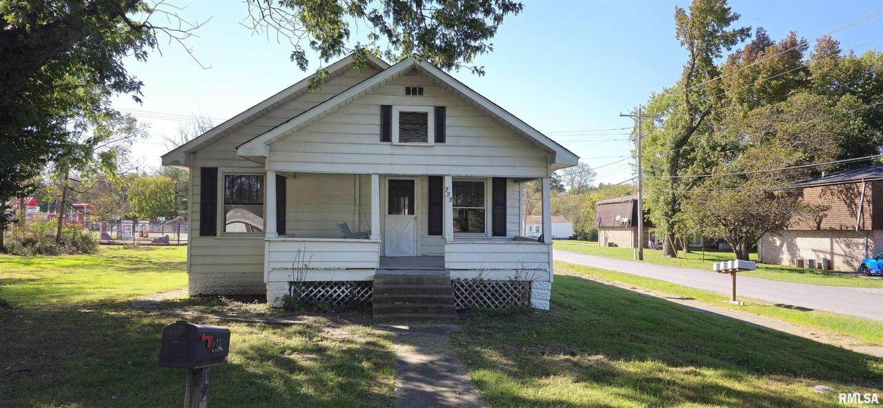 723 N Franklin St., West Frankfort, IL 62896