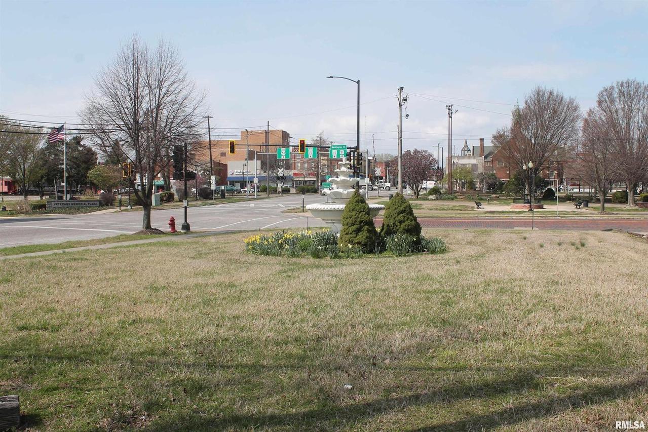 000 N Washington St., Carbondale, IL 62901