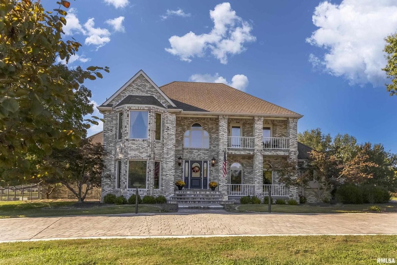 3 Deer Run, Herrin, IL 62948