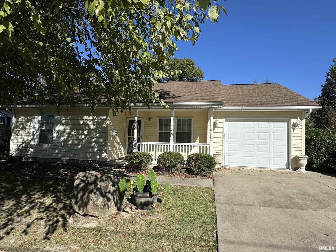 1808 W Chestnut St., Marion, IL 62959