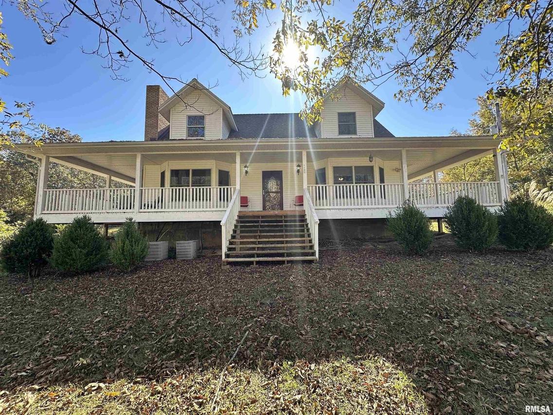 1025 Mountain Glen Rd., Cobden, IL 62920