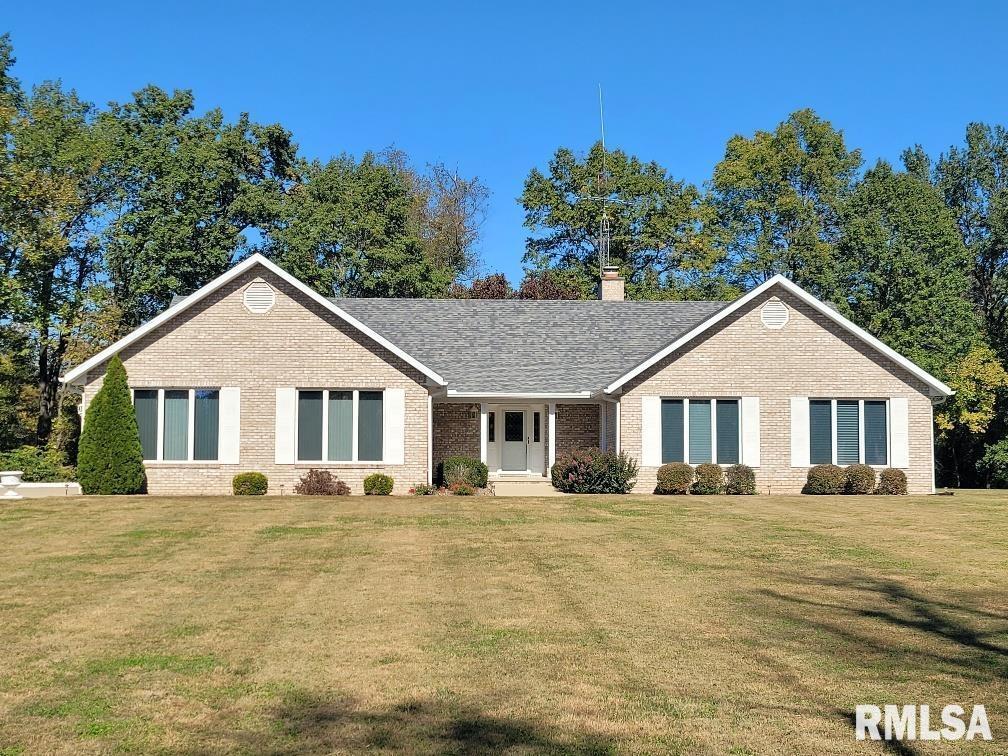 701 N Dogwood Ln., Mcleansboro, IL 62859