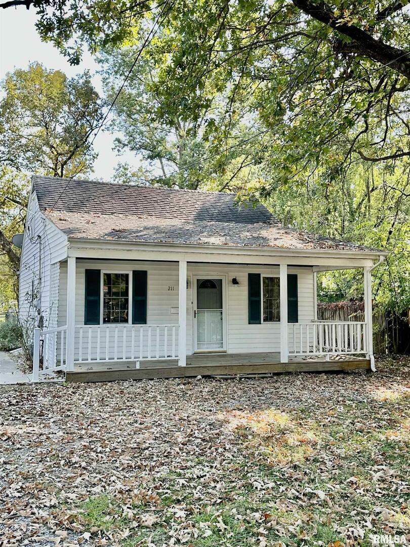 211 William St., Salem, IL
