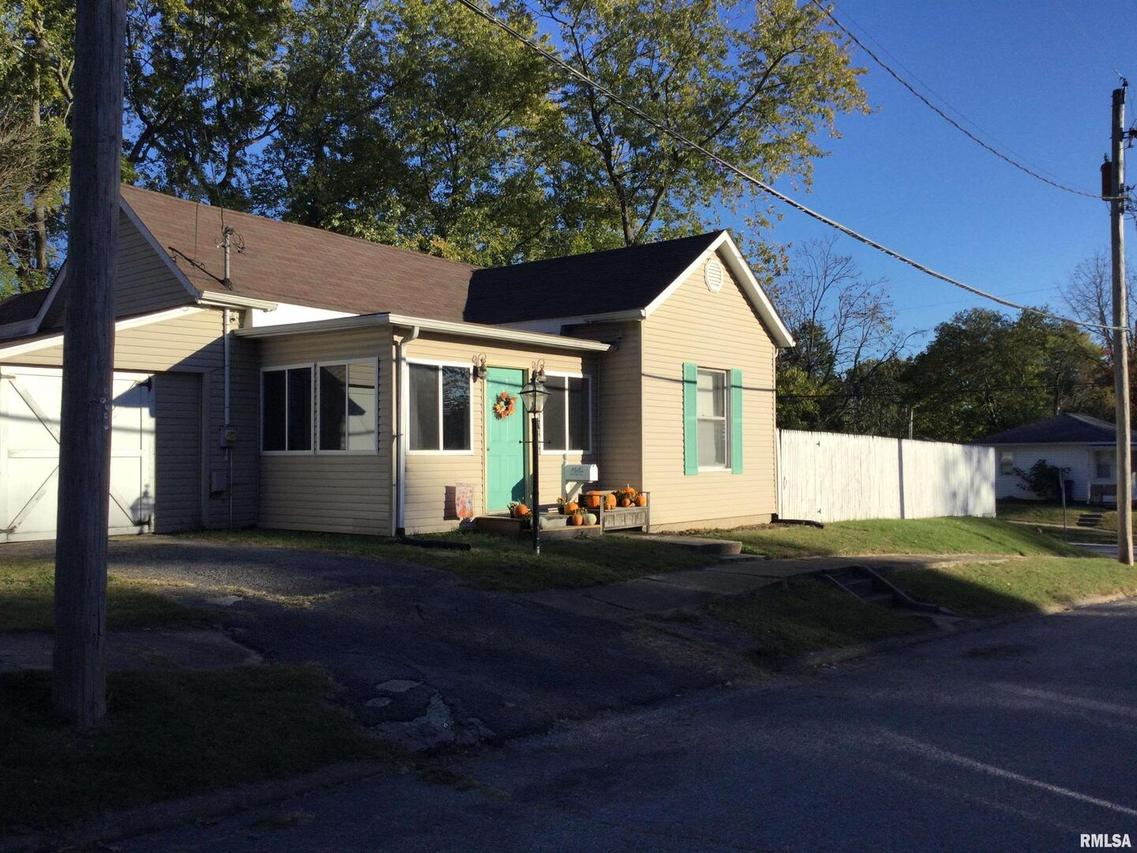 202 Court St., Anna, IL 62906