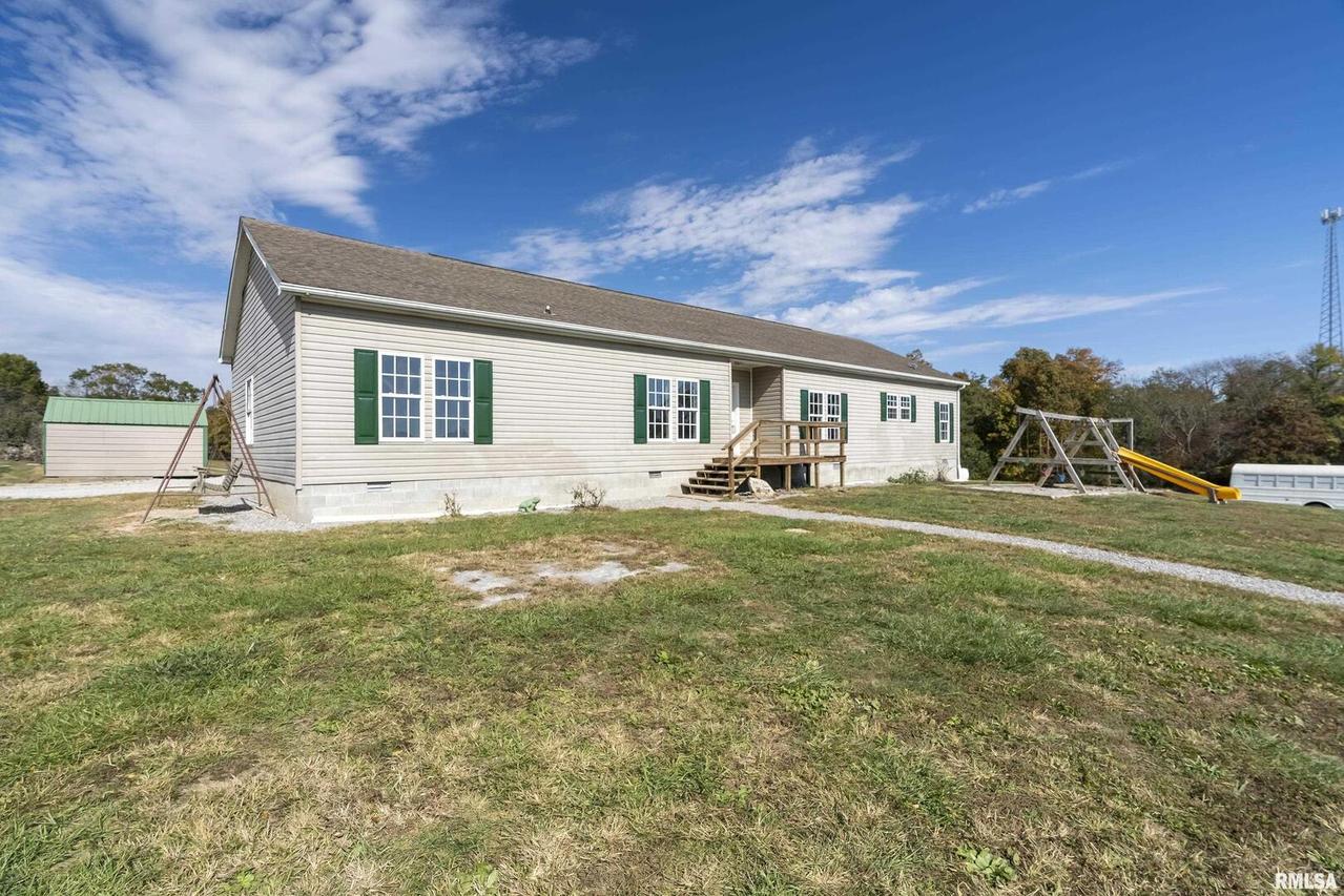 7370 Highway 13 W Rd., Harrisburg, IL 62946