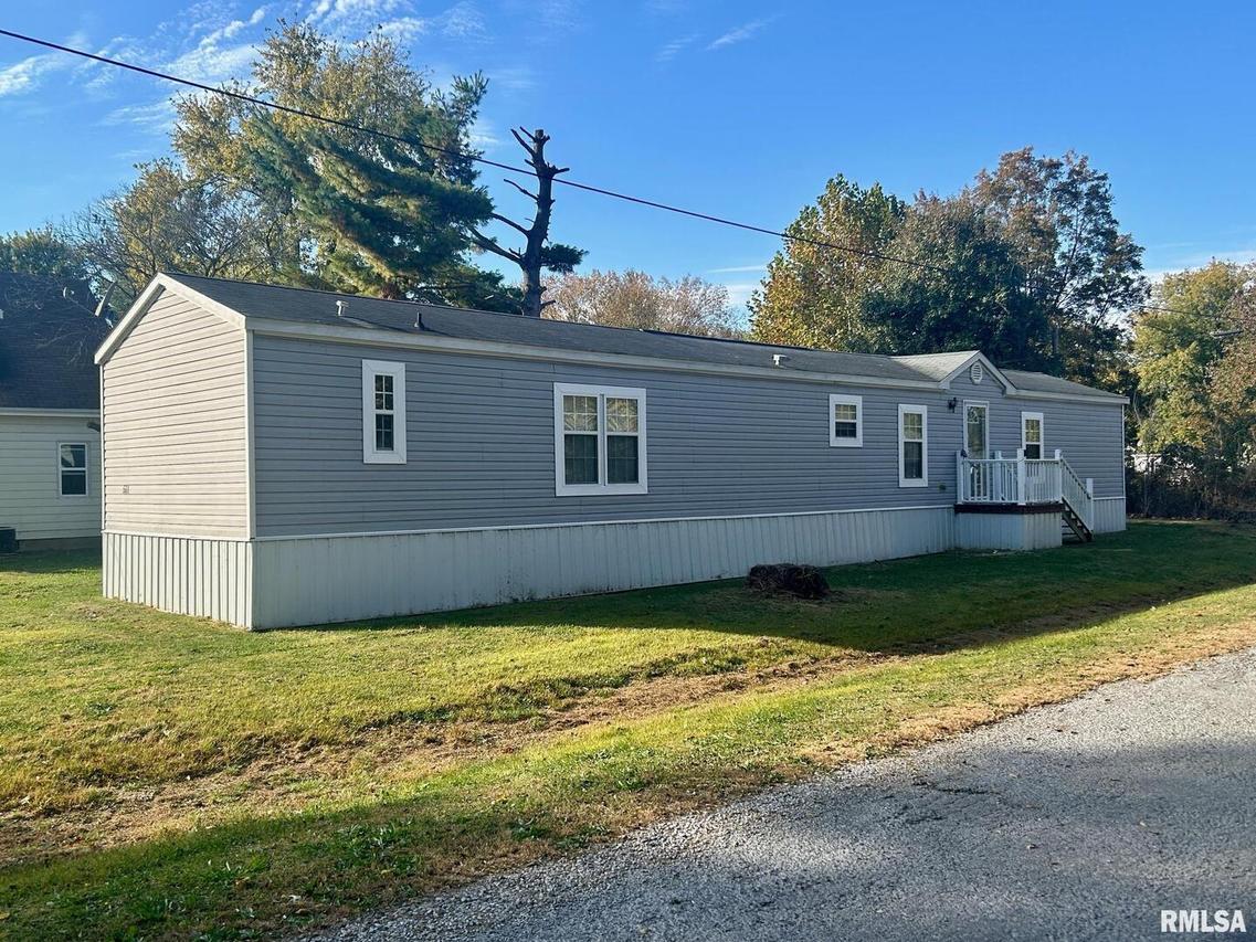 501 Grant Ave., Dowell, IL 62927