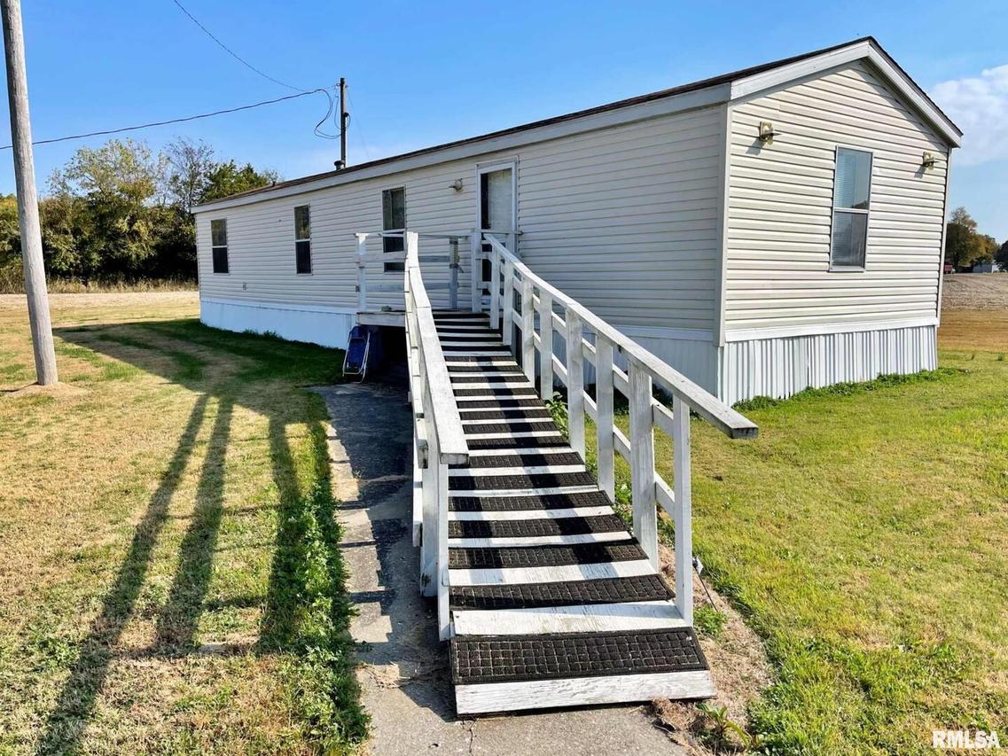 8272 Hamletsburg Rd., Brookport, IL 62910