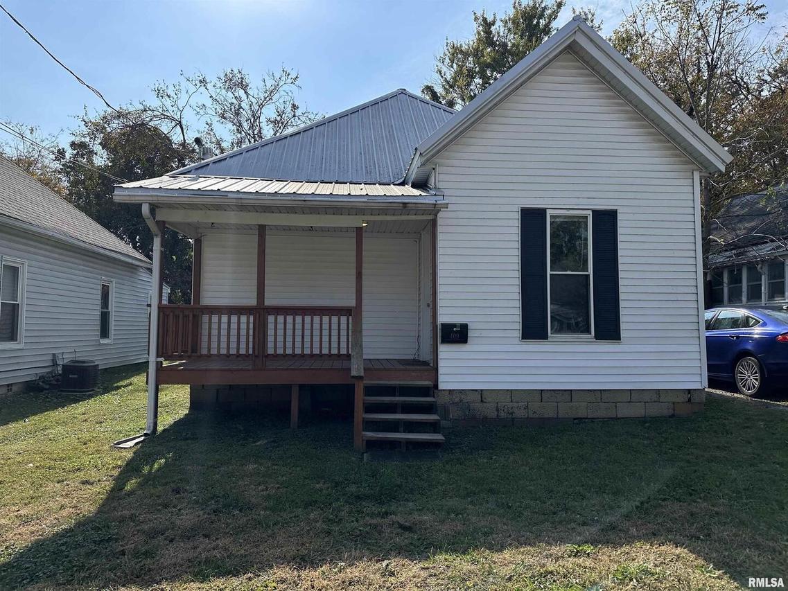 409 W Sycamore St., Carbondale, IL 62901