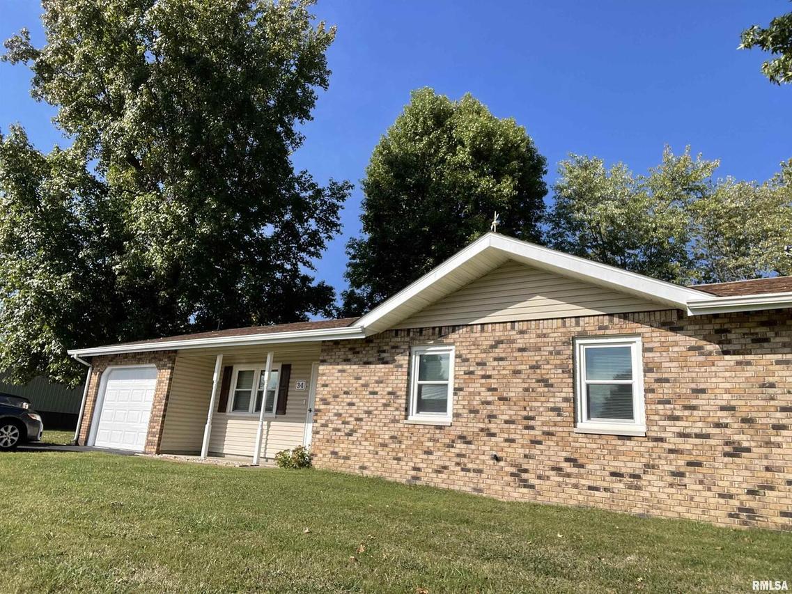 34 Aaron Dr., Christopher, IL 62822