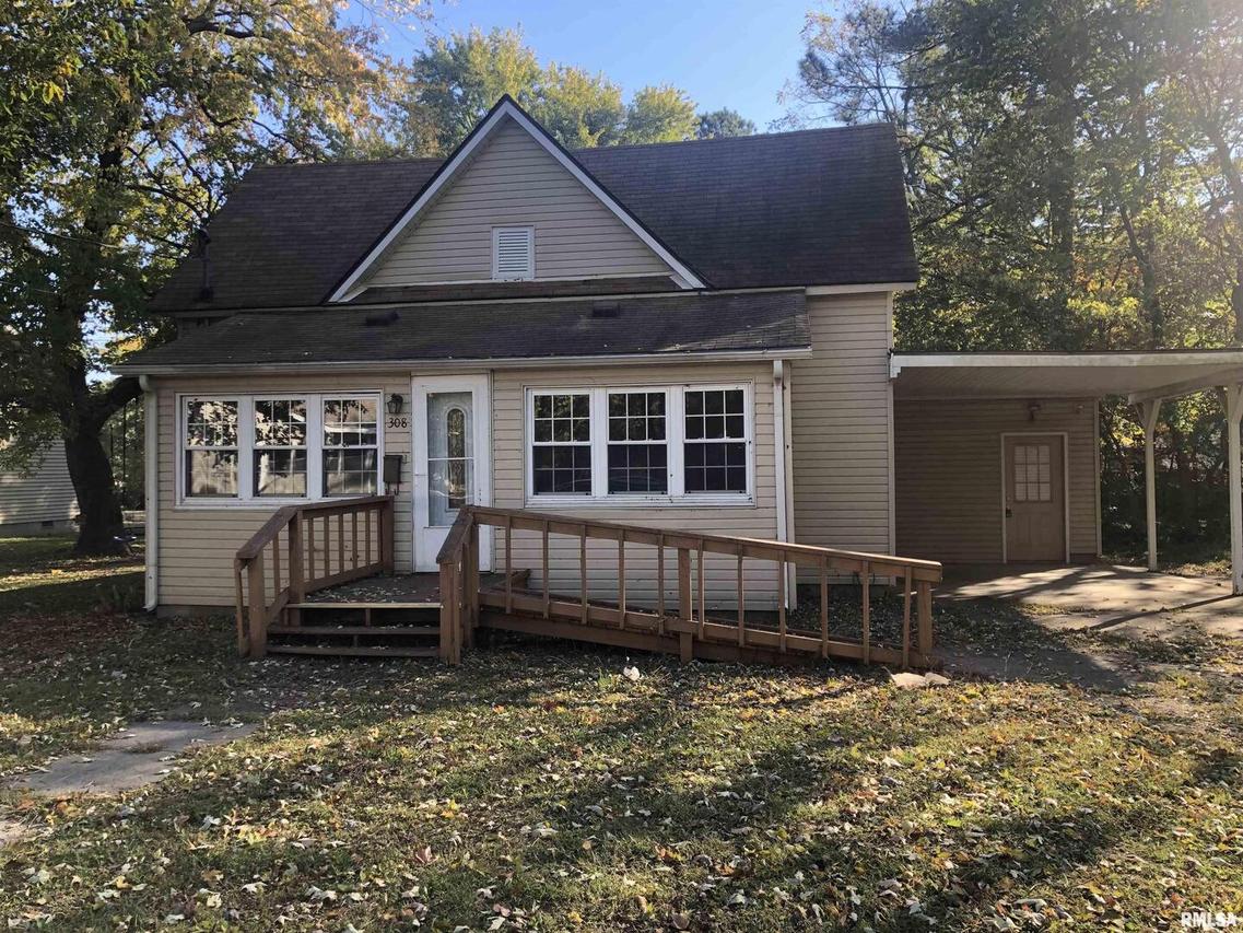 308 Schneider St., Carterville, IL 62918