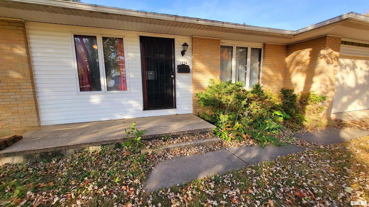 1334 E 6th St., Centralia, IL 62801