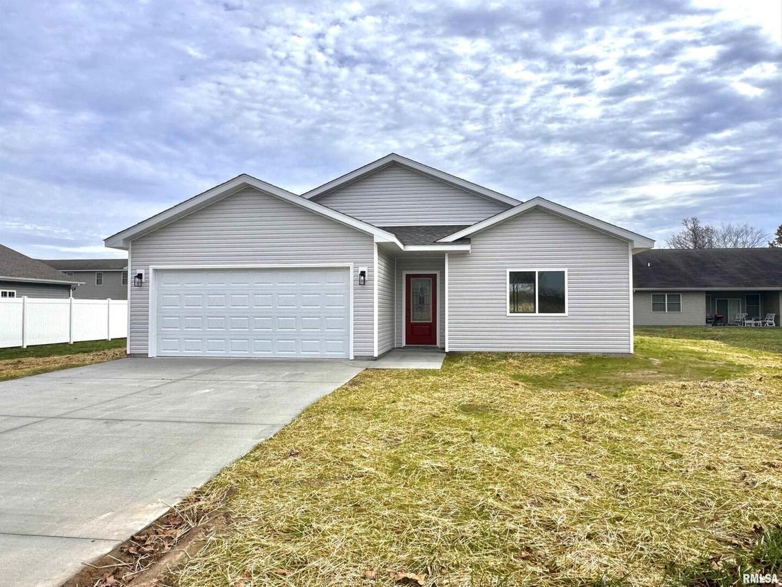 710 Savannah Ave., Herrin, IL 62948