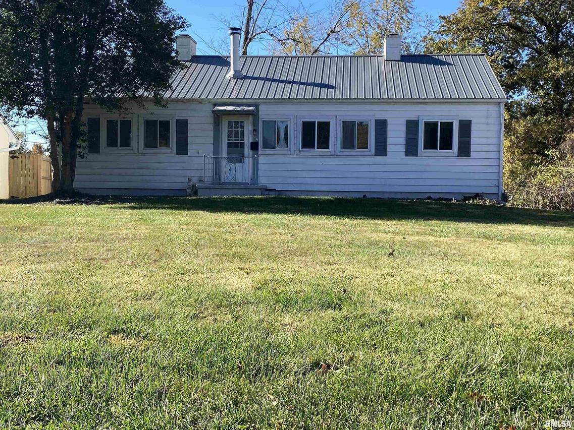 34 Circle Dr., Centralia, IL 62801