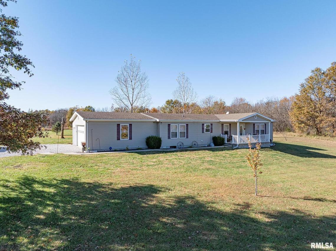 3221 Norton Rd., Sandoval, IL 62882