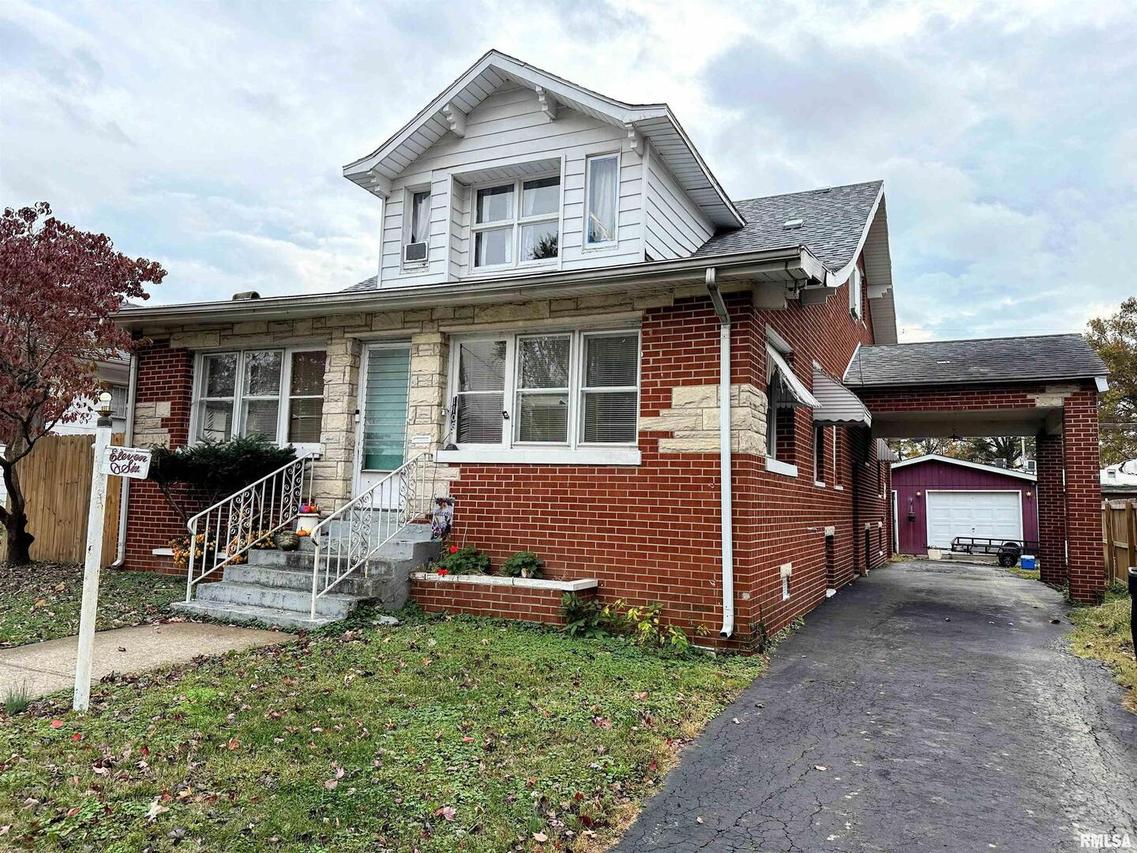 1106 E Poplar St., West Frankfort, IL 62896