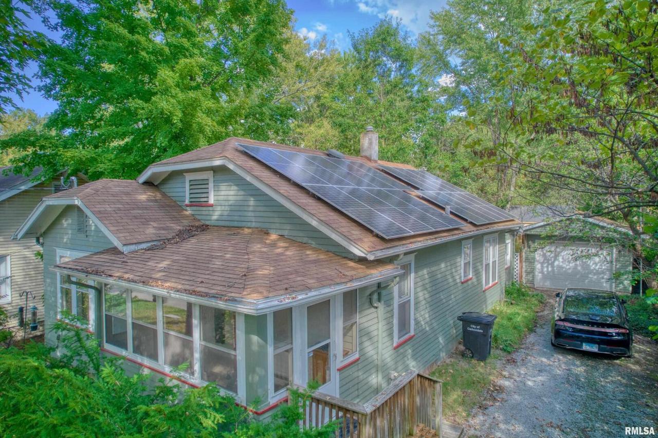 305 S Forest Ave., Carbondale, IL 62901
