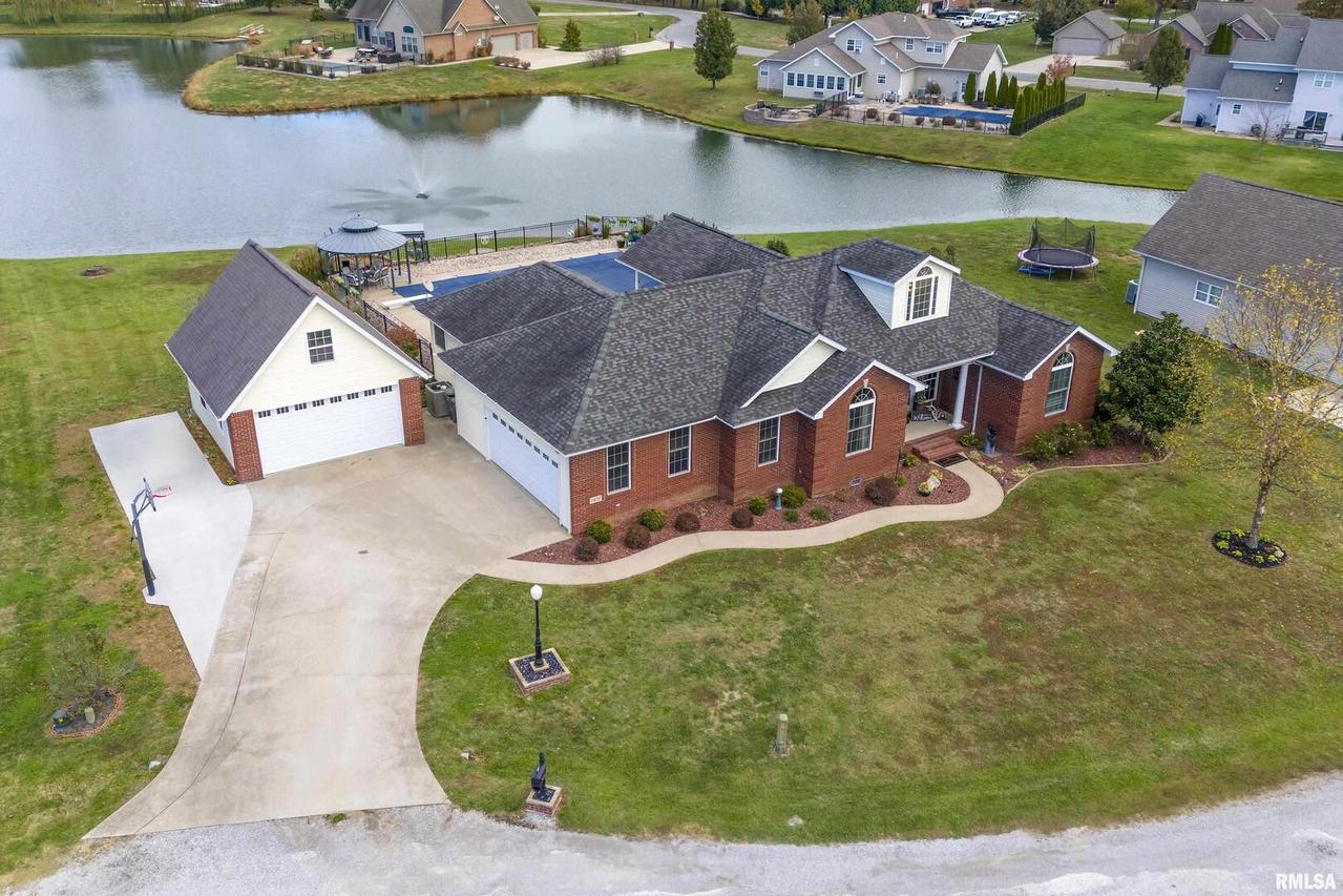 1404 Nicole Ln., Carterville, IL 62918