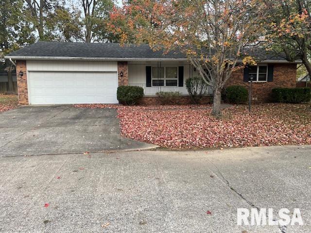 14 Acorn Dr., Harrisburg, IL 62946