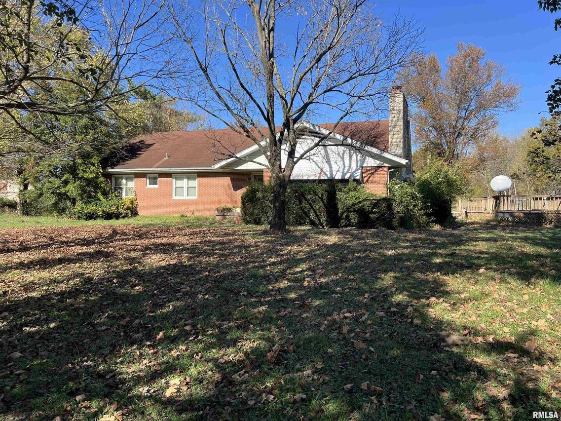 1005 Weaver Rd., Herrin, IL 62948